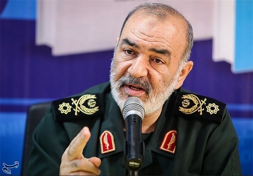 <strong>امام</strong> <strong>خامنه</strong> ای طی <strong>حکمی؛</strong> <strong>سکان</strong> <strong>هدایت</strong> <strong>فرماندهی</strong> <strong>سپاه</strong> را به <strong>سردار</strong> <strong>سرلشکر</strong> <strong>پاسدار</strong> <strong>حسین</strong> <strong>سلامی</strong> <strong>سپرد</strong>